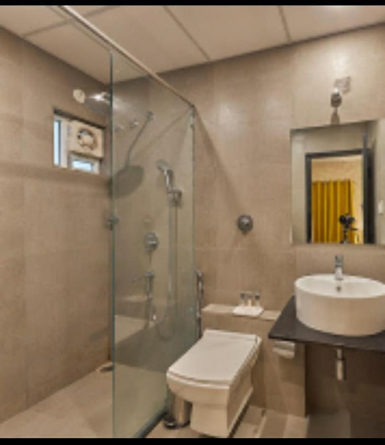 Regenta Inn Grand Koramangala By Royal Orchid Hotels Bangalore Exterior foto